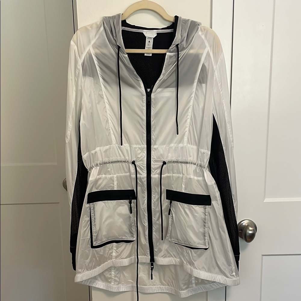 Vitality long windbreaker jacket